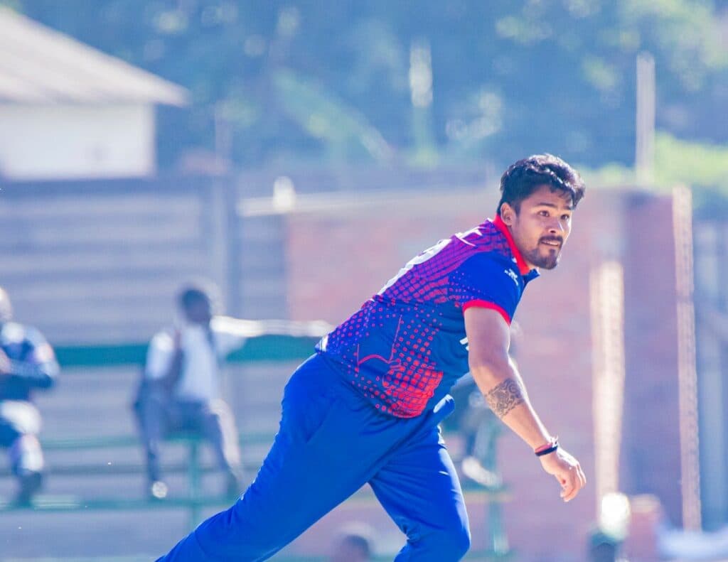 क्रिकेट, टस जितेर बलिङ गर्दै नेपाल