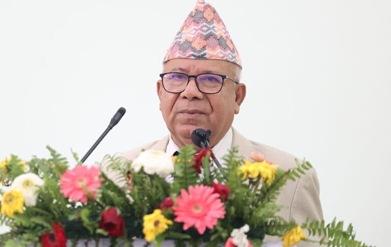 ‘कुनै एउटा पार्टी अलग हुनेबित्तिकै सरकार भूइँमै पछारिन्छ’ – नेपाल